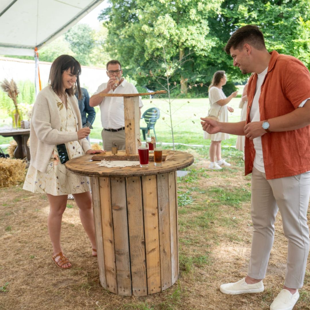 Mange debout champêtre